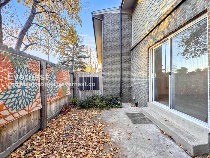 Building Photo - 8023 Wolff St