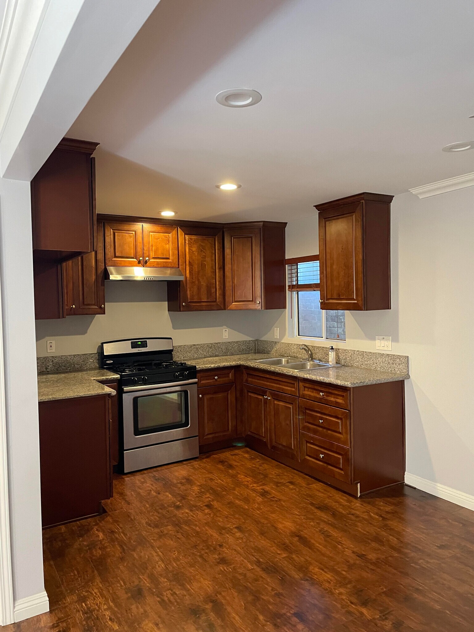 Building Photo - 5331 N Figueroa St