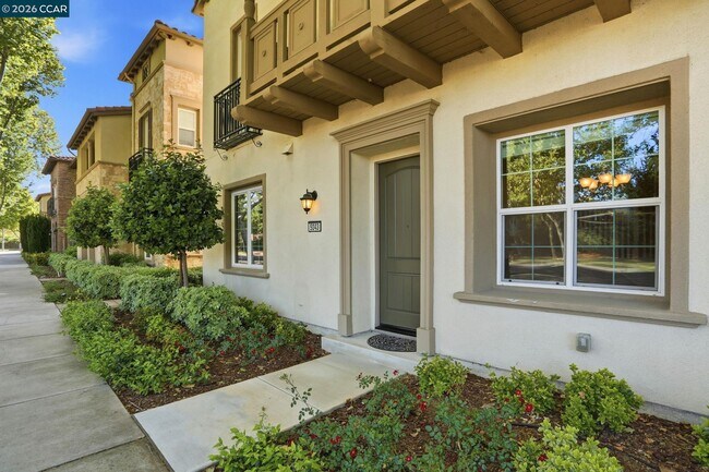 Building Photo - 5043 Ivy Leaf Springs Rd