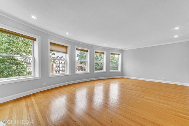 Building Photo - 6144 N Washtenaw Ave