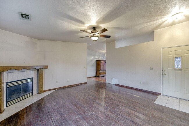 Building Photo - 3359 Billings Dr