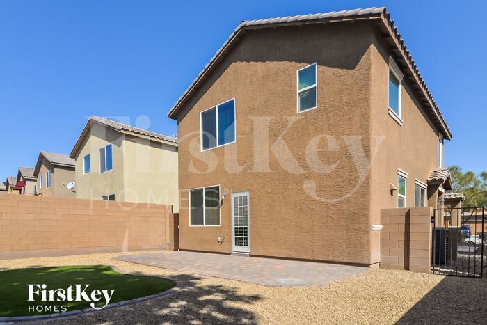 Building Photo - 129 Country River Ave