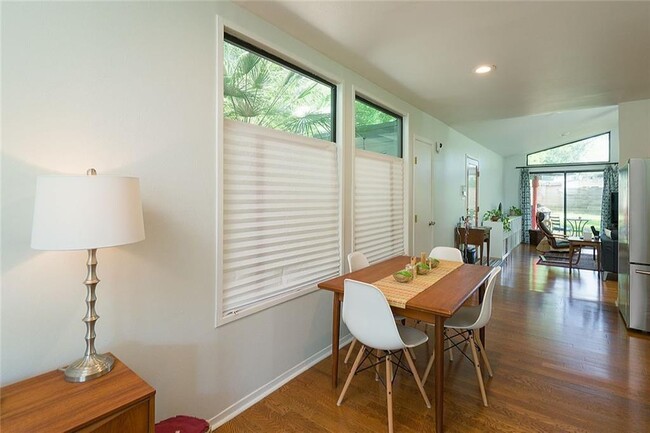 Building Photo - 1502 Corona Dr