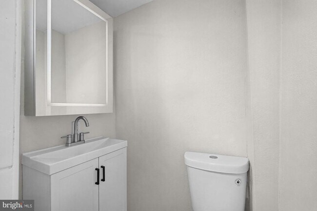 Building Photo - 3121 Agate St