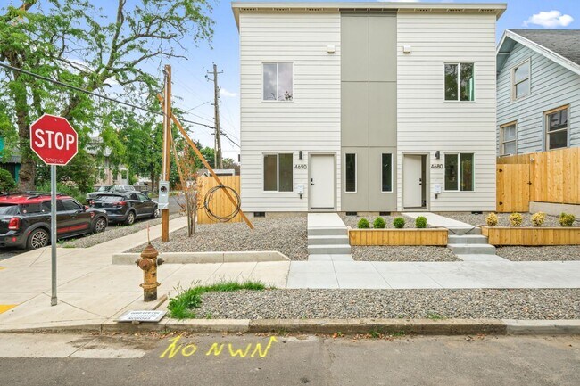 Building Photo - 540 N Blandena St