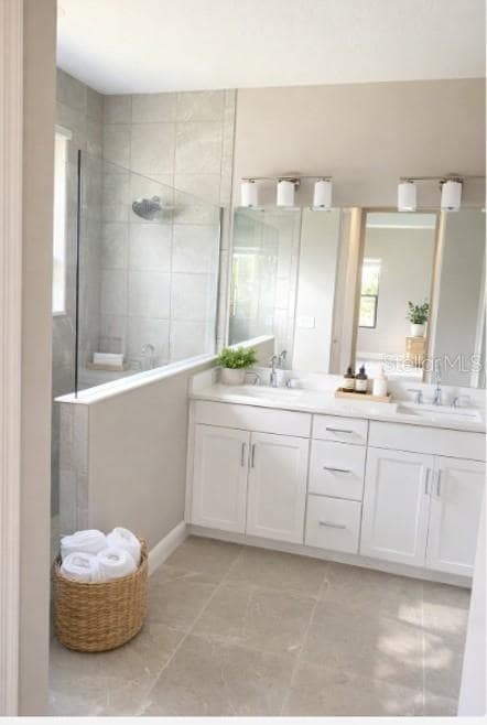 Building Photo - 341 Ariano Ave