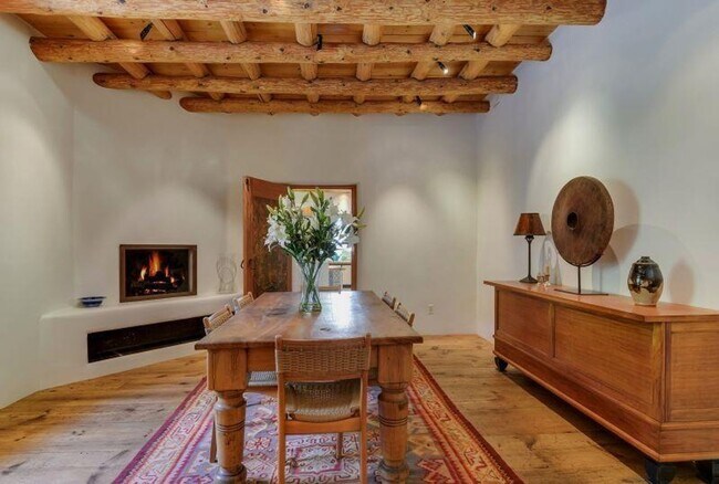 Building Photo - Live in a Piece of Santa Fe’s History – Av...