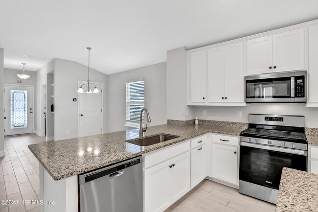 Building Photo - 212 Ruskin Dr