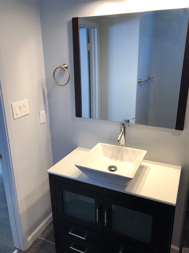 Bathroom sink - 542 Bonita Ave