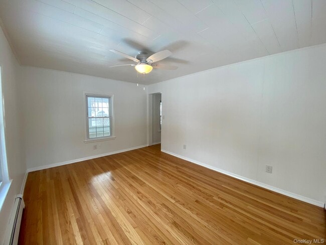 Building Photo - 42 Amity Rd