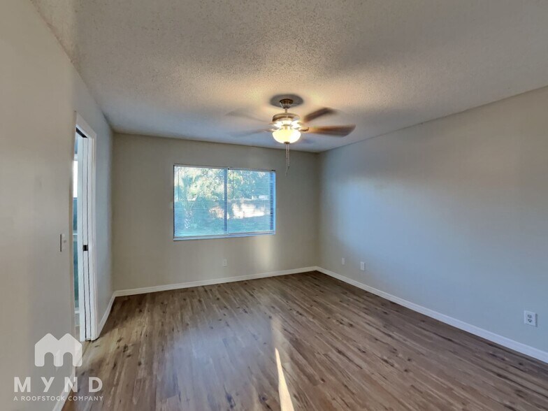 Building Photo - 1060 Huntington Ct