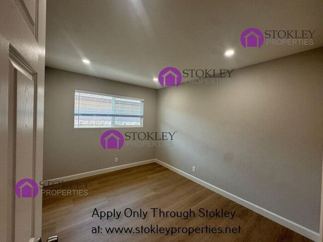 Building Photo - 6346 Escallonia Dr