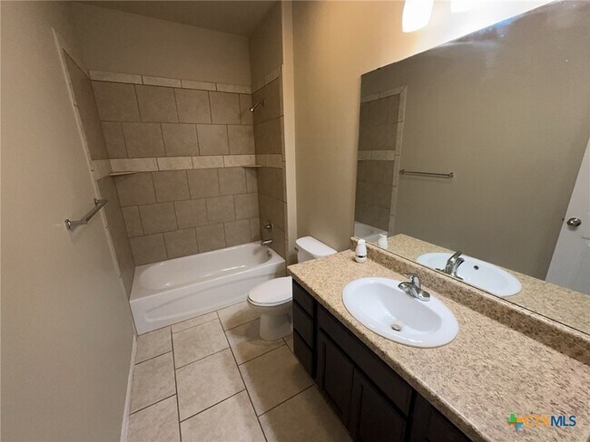 Building Photo - 1300 Vanguard Ln
