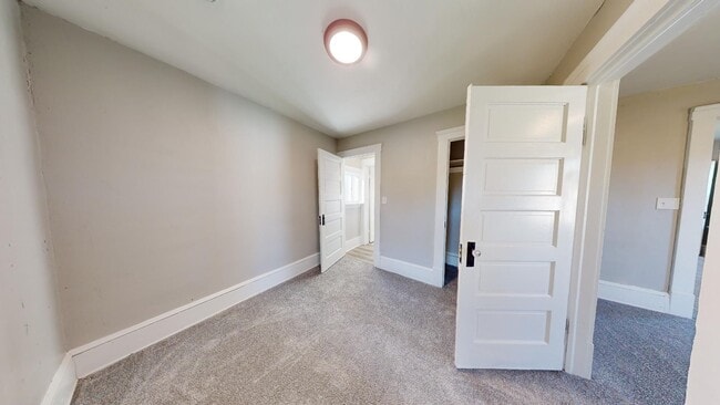 Building Photo - 7408 Dudley Ave