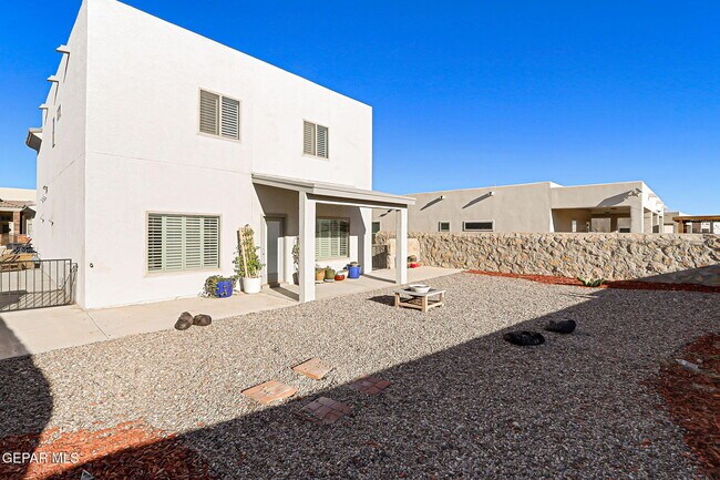 Building Photo - 261 Emerald Sun Dr