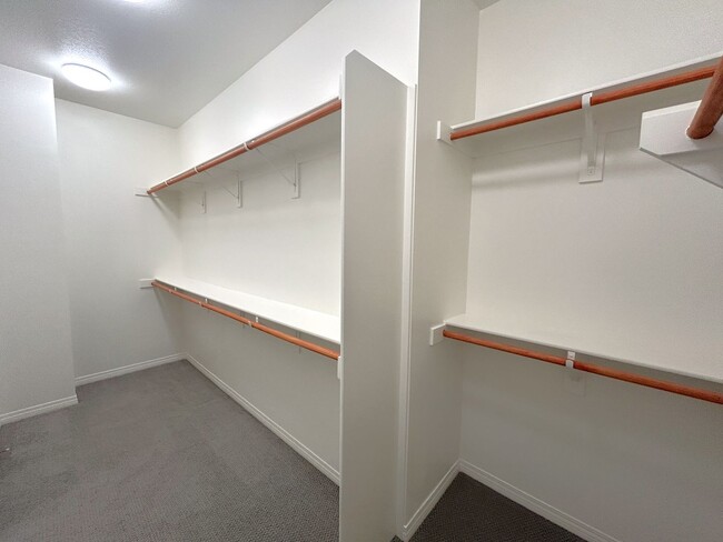 Building Photo - POWELL WAY UNIT 104 CORONA 92883  (3 BED / 2.5 BATH)