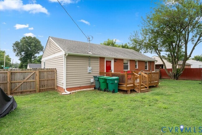 Building Photo - 3120 Glenoa Rd