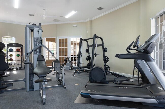 Building Photo - 7001 Interbay Blvd