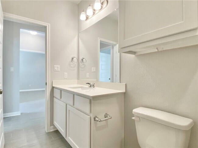 Building Photo - 1509 Longhorn Ranch Dr