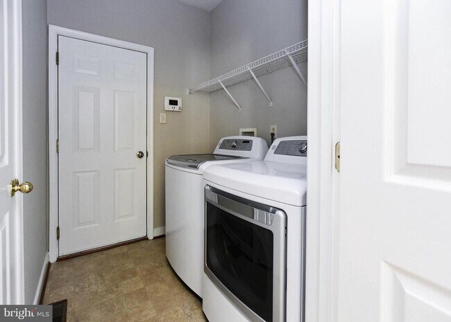 Building Photo - 13003 Belle Meade Trace