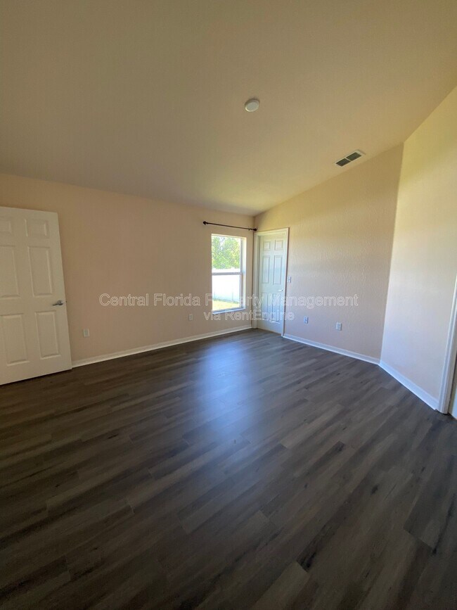 Building Photo - 250 Highland Meadows Ct