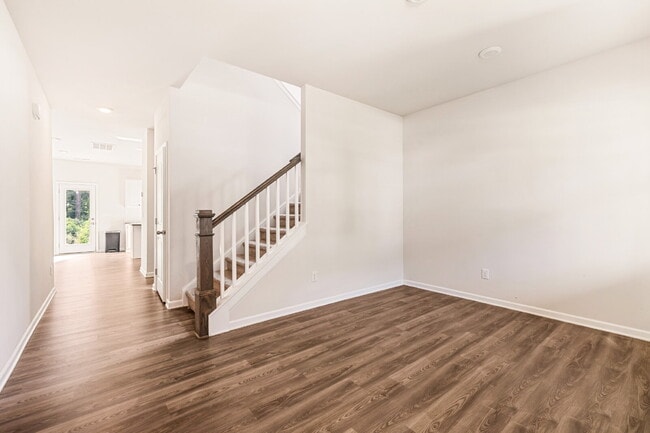 Building Photo - Spacious 4-Bedroom Gem with 2.5 Baths –2216 Sussex Road in York, SC with Clover Schools! Monthly ...