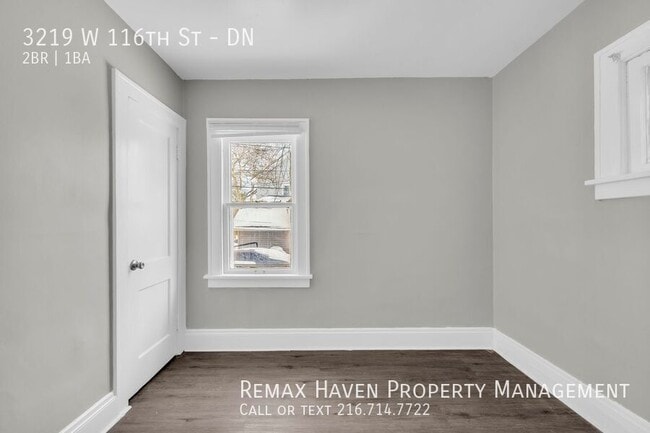 Building Photo - 3219 W 116th St