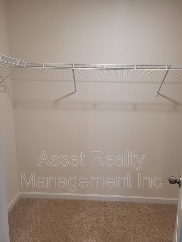 Building Photo - 4714 Willow Bluff Cir