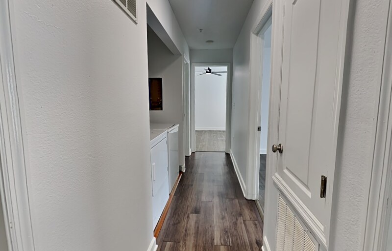 Building Photo - 2059 Dixie Belle Dr