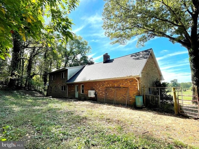 Building Photo - 10960 Earnshaw Ln