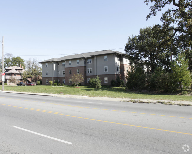 Building Photo - Apartments of River Trace