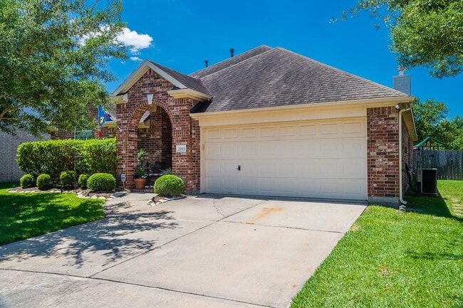 Building Photo - 23915 Elden Hills Ct
