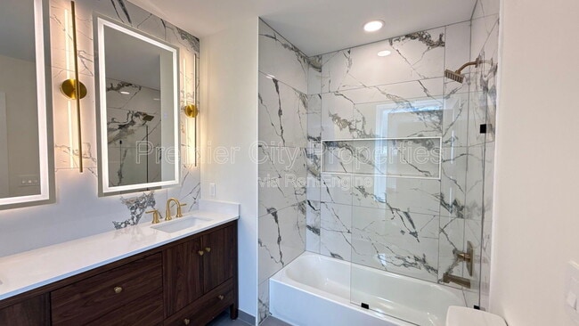 Building Photo - 240 Mcgregor Ave