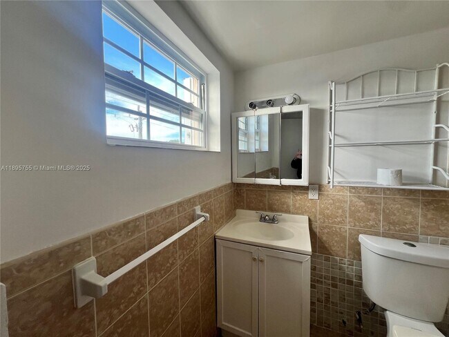 Building Photo - 4758 W Flagler St