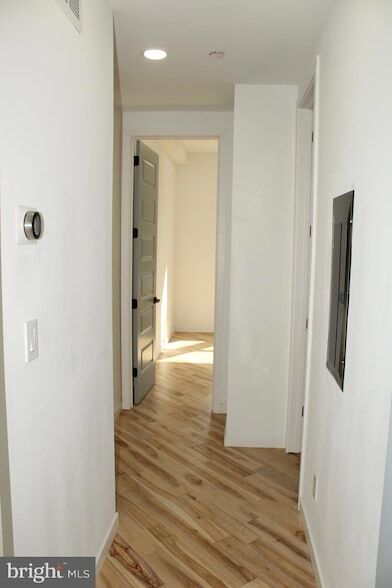 Building Photo - 3017 Ridge Ave