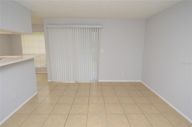 Building Photo - 8630 Mallard Reserve Dr