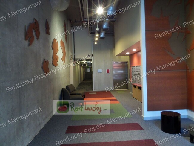 Building Photo - 401 9th Ave N