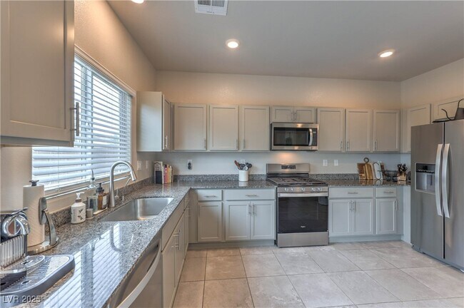 Building Photo - 9074 Meadows Ln