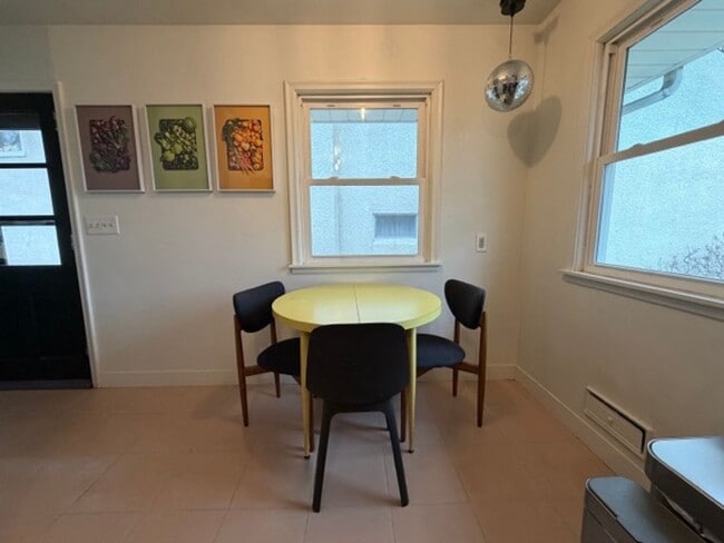 Building Photo - Stylishly Updated 4BR Home in the Heart of Northeast Minneapolis!