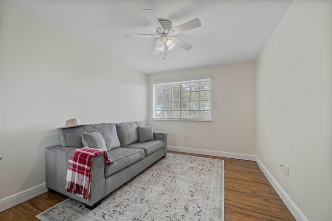 Building Photo - 1727 Village Blvd