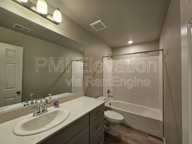 Building Photo - 5091 S Robb Ct
