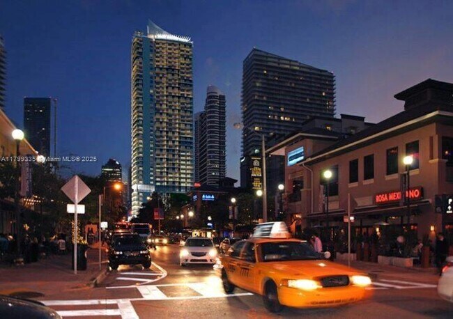 Building Photo - 1100S S Miami Ave