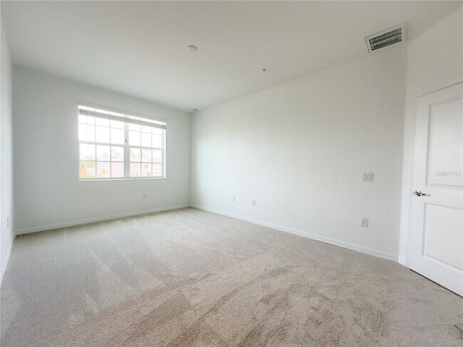 Building Photo - 14632 Sycamore Ct