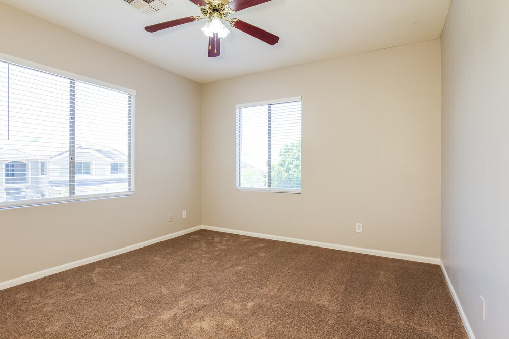Building Photo - 6904 W Jackrabbit Ln