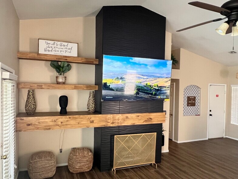 Building Photo - 4209 Totano Dr