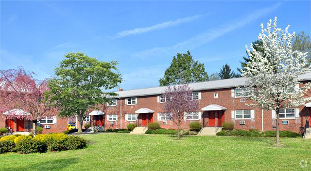 Building Photo - Campus Terrace