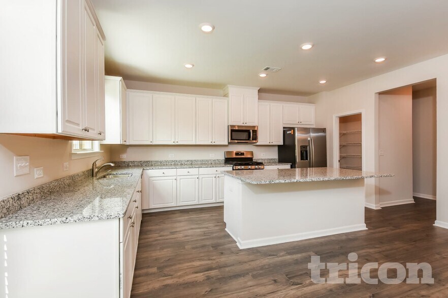 Building Photo - 151 Chapelcrest Ln