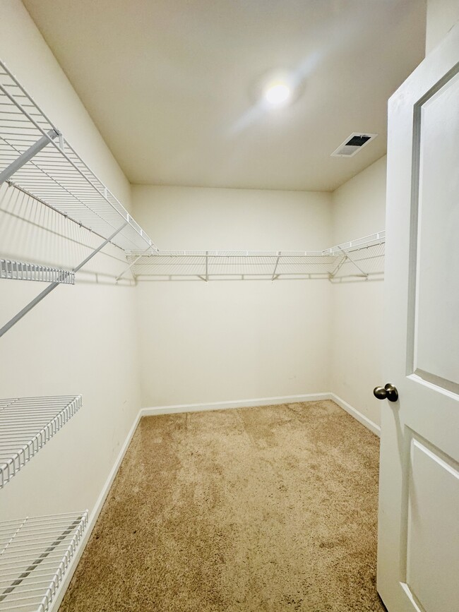 Building Photo - 809 Woodland Farms Cir
