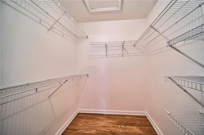 Building Photo - 215 Arbor Wy