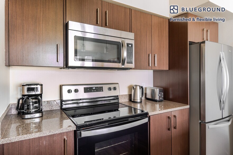 Building Photo - 1414 10th Ave